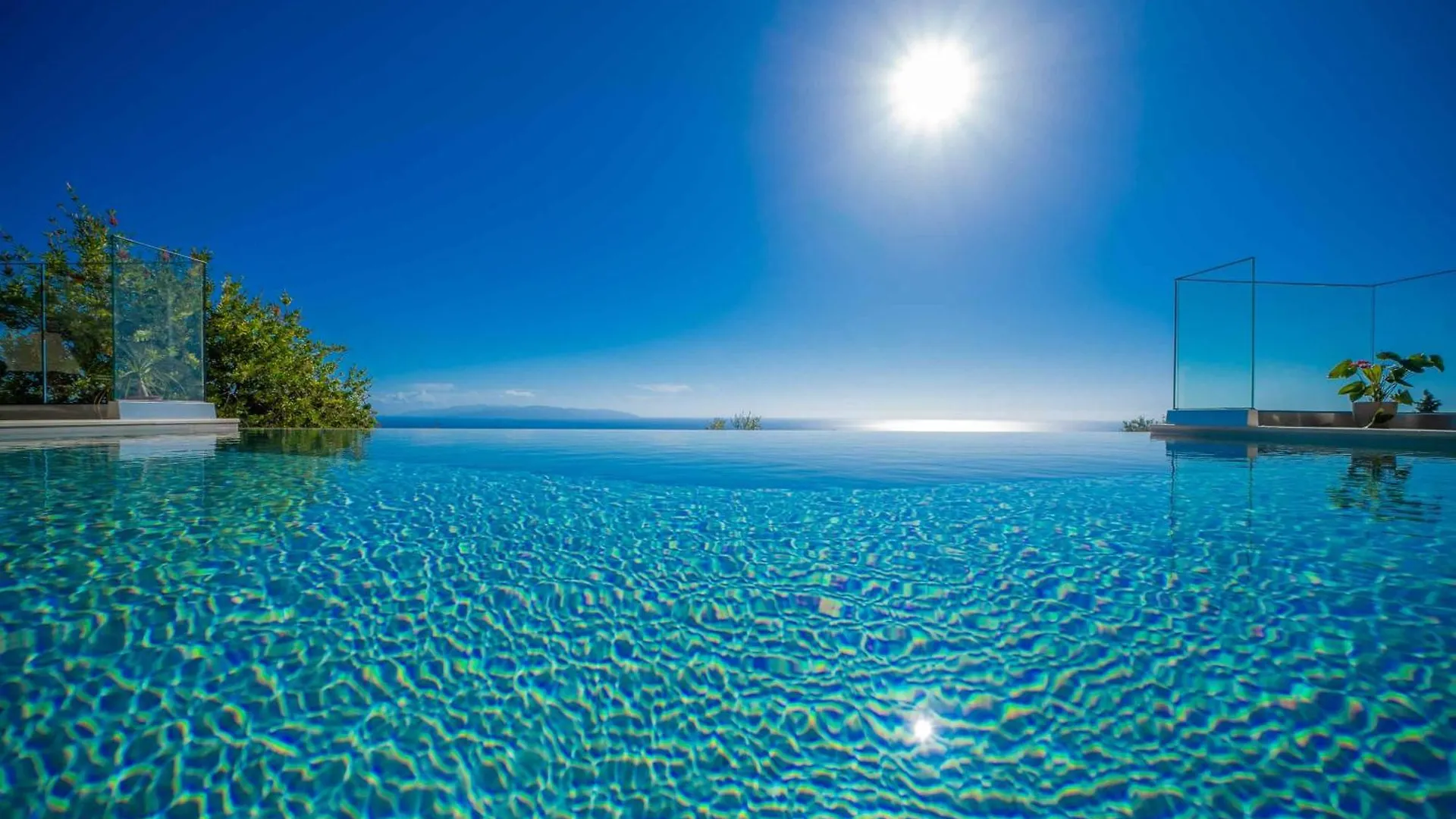 Villa Andriana Vlachata 0*,  Greece